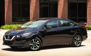 Nissan Versa SV 2019 года (NA)